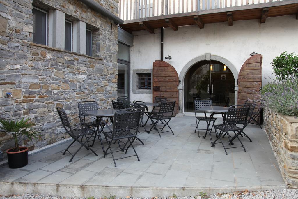 Boutique Hotel Dvor Dobrovo Esterno foto
